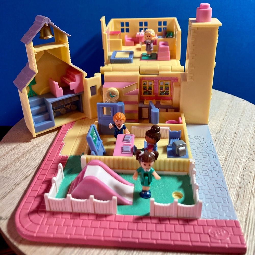 Vintage 1993 | Polly Pocket Schoolhouse